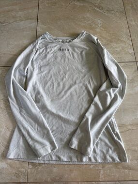 NOBULL Light Gray Waffle Long Sleeve Top
